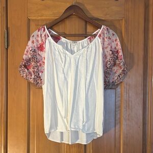 Umgee White Top with Red Floral Puff Sleeves